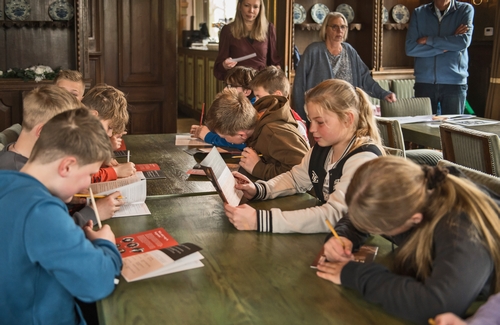 Een schilderij van De Ploeg